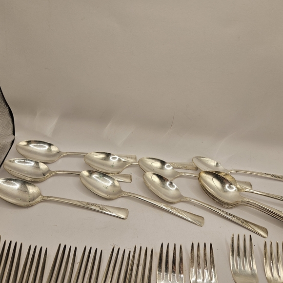 Revelation Silverplate Flatware 61 Piece Set IS Service For 8 Used Condition.  - Picture 5 of 15